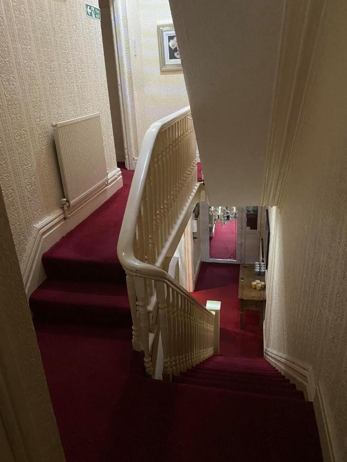 Hotel Jeanne Blackpool Ngoại thất bức ảnh