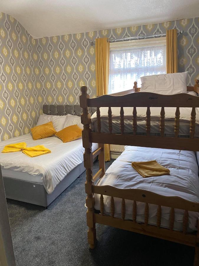 Hotel Jeanne Blackpool Ngoại thất bức ảnh