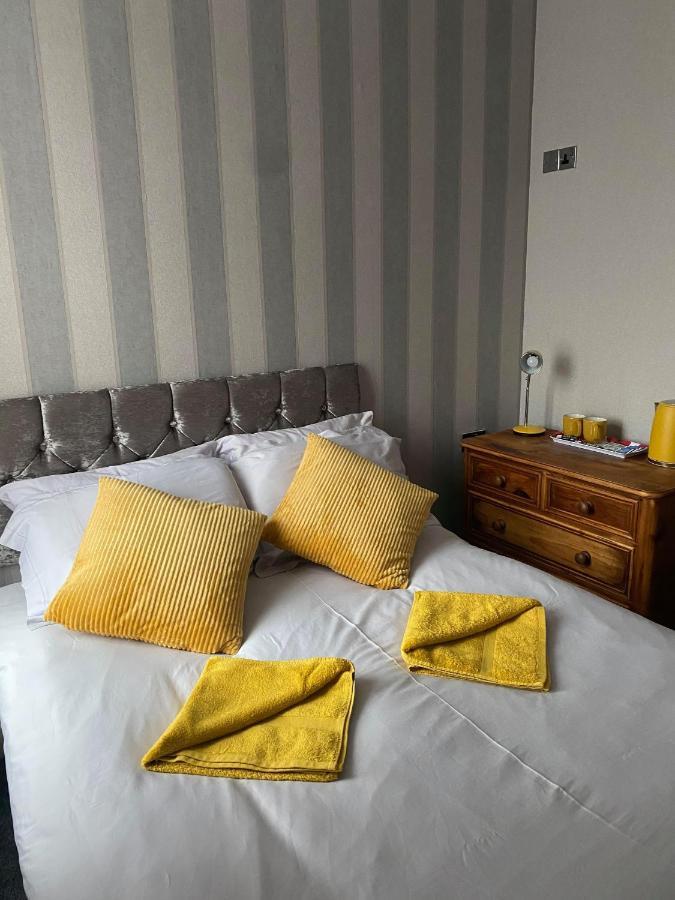 Hotel Jeanne Blackpool Ngoại thất bức ảnh